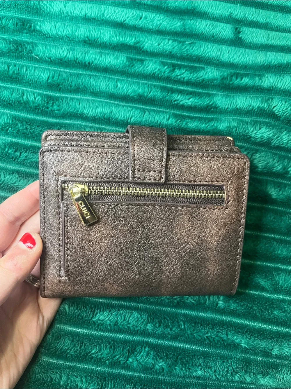 Cluci Vegan Leather Tri-fold Wallet
